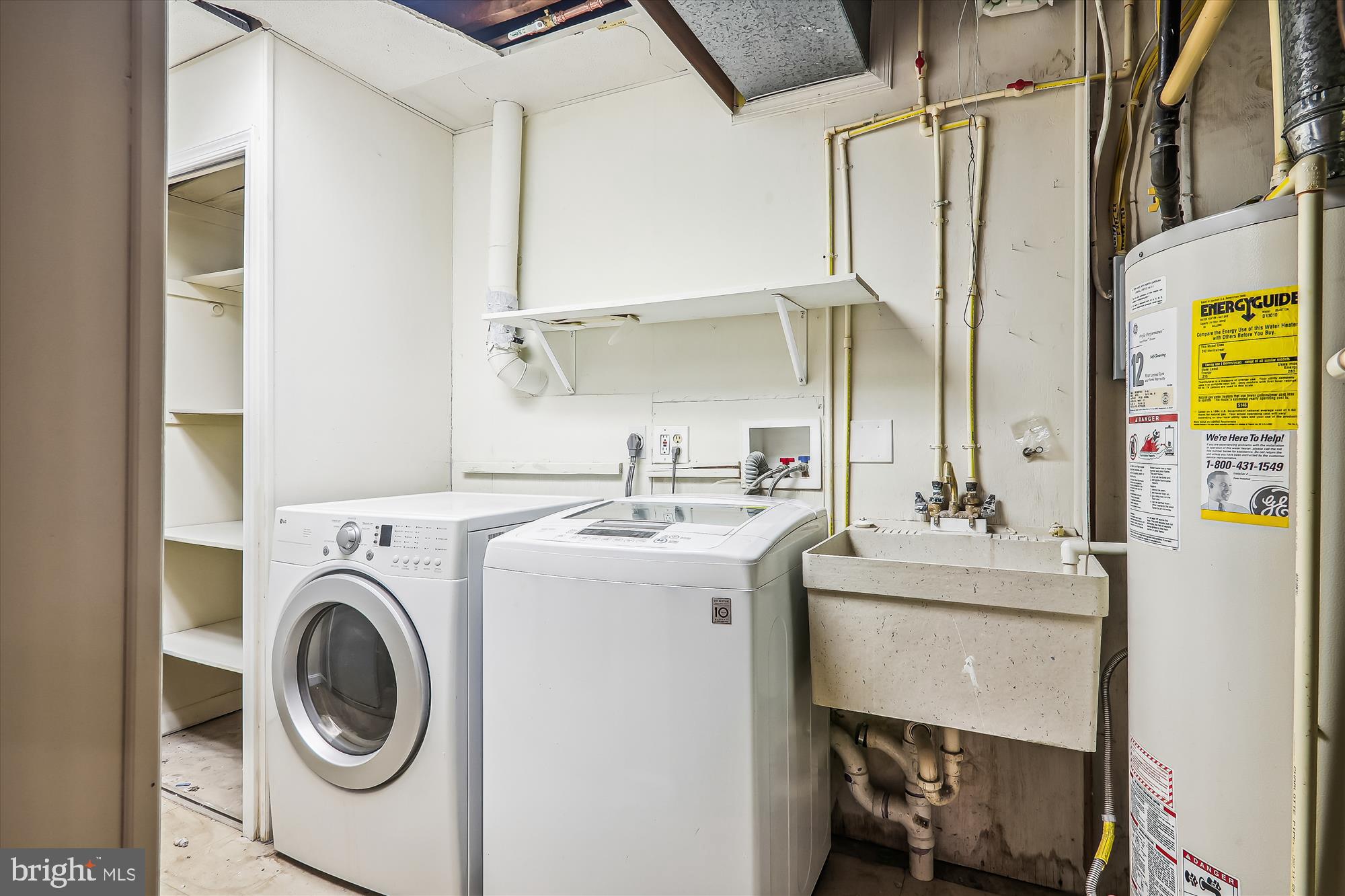 CALVERTON - Residential