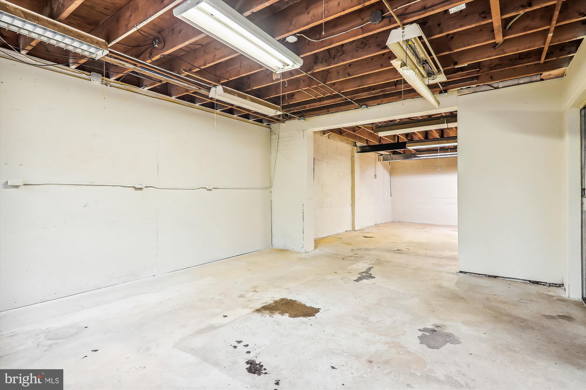 CALVERTON - Residential