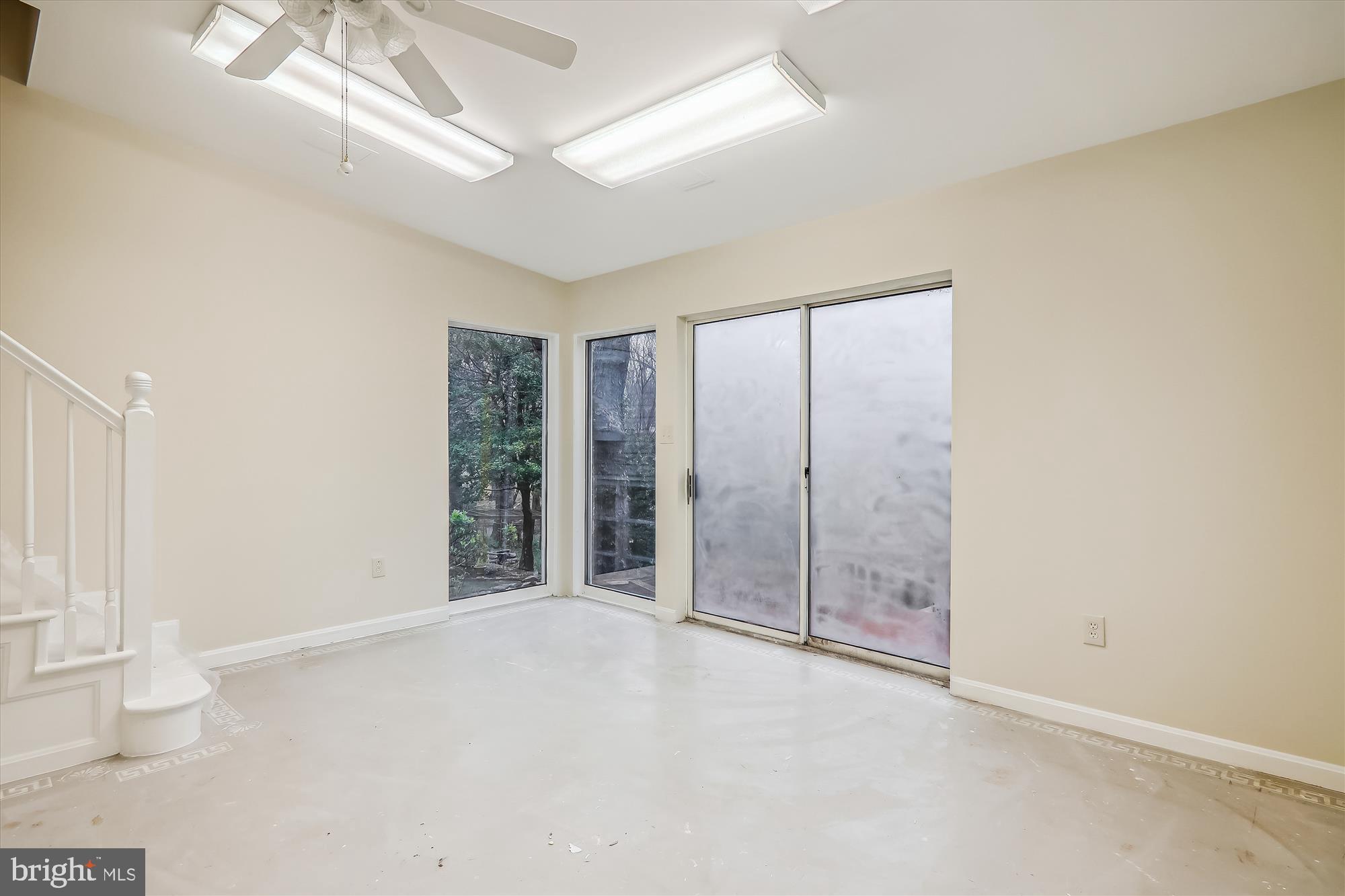 CALVERTON - Residential