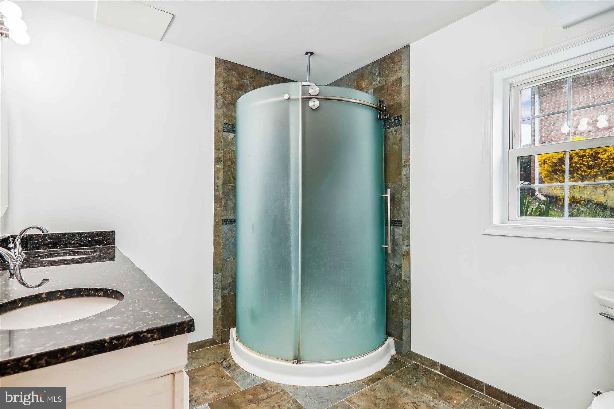 CALVERTON - Residential