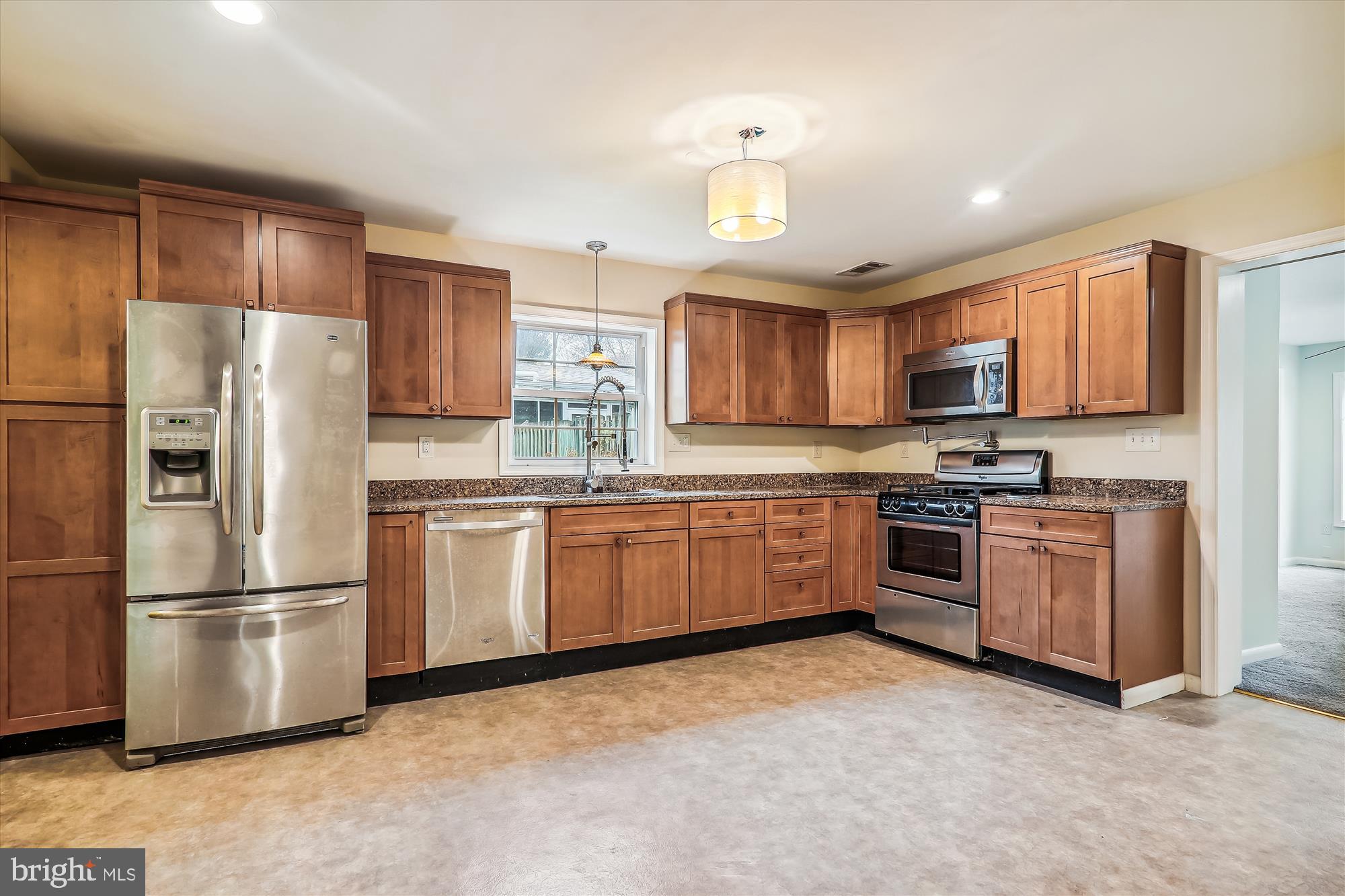 CALVERTON - Residential