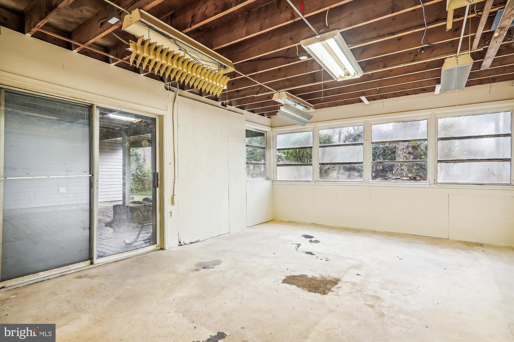 CALVERTON - Residential