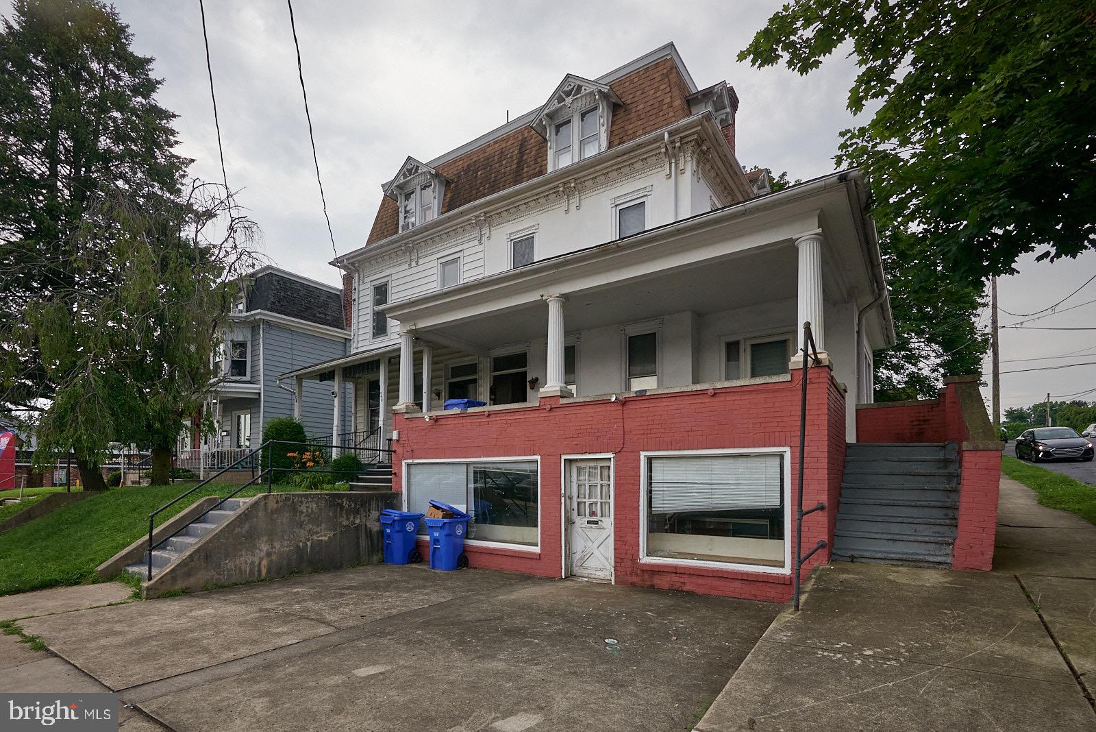 946-948 LANCASTER AVENUE
