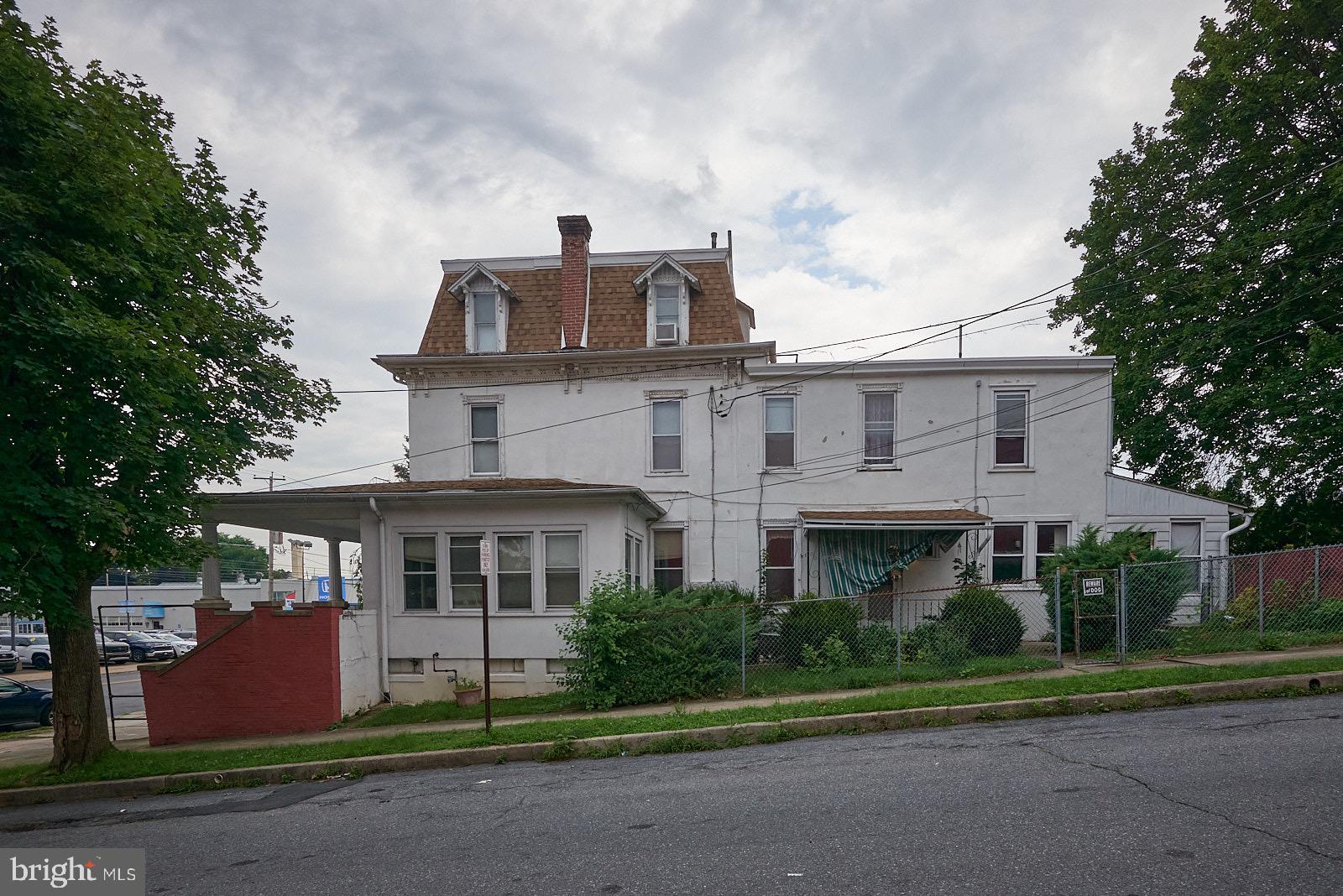 946-948 LANCASTER AVENUE