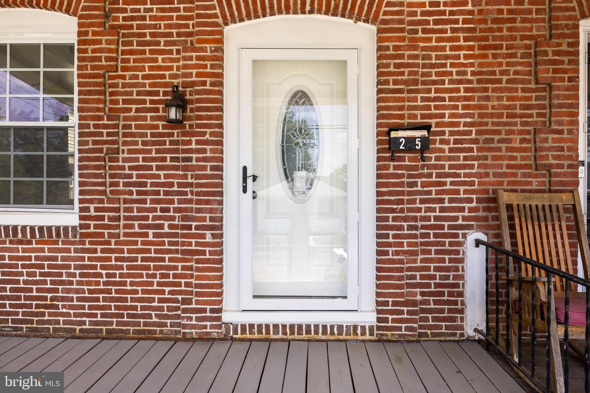 25 S HOLLY AVENUE