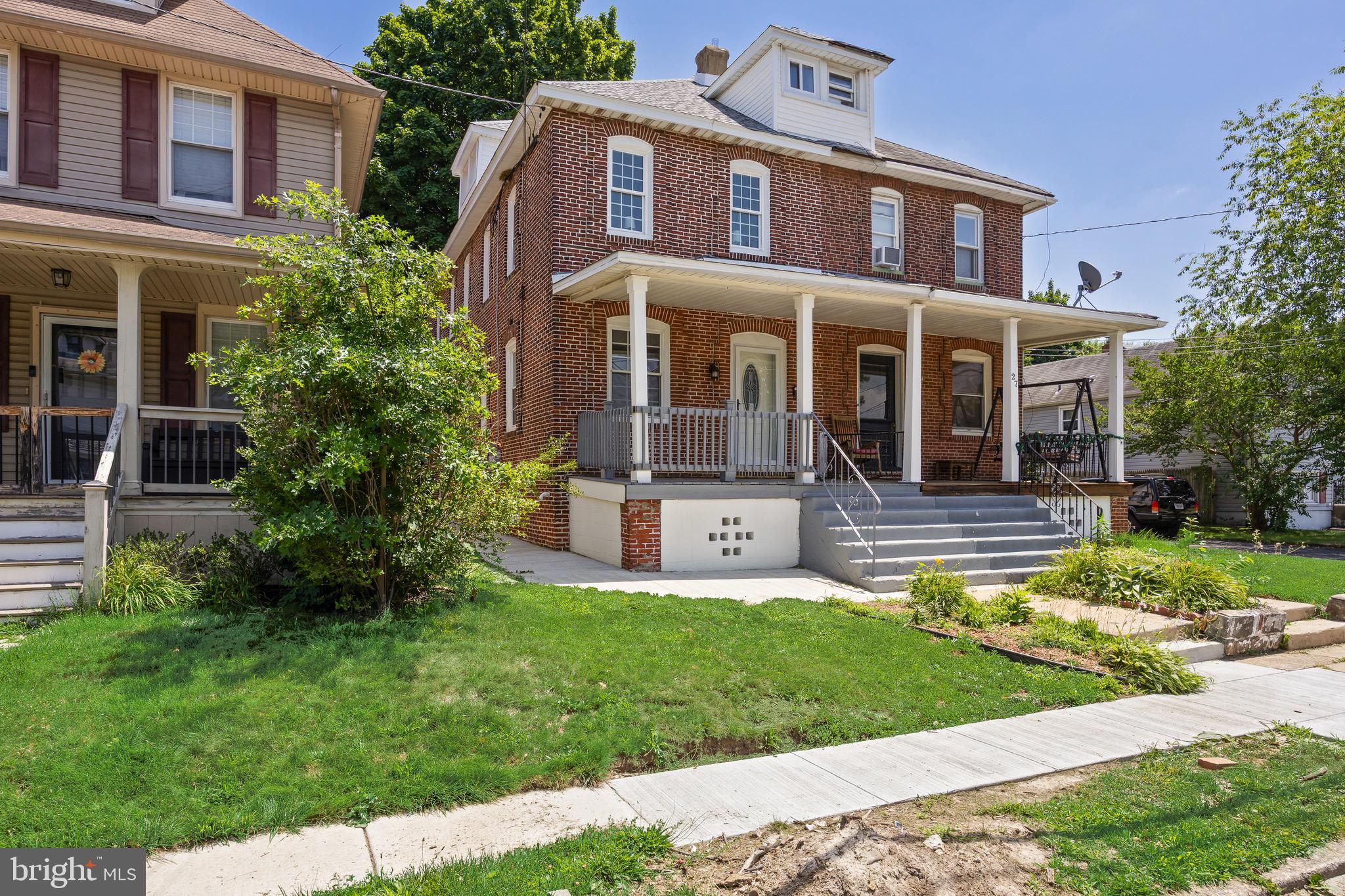 25 S HOLLY AVENUE