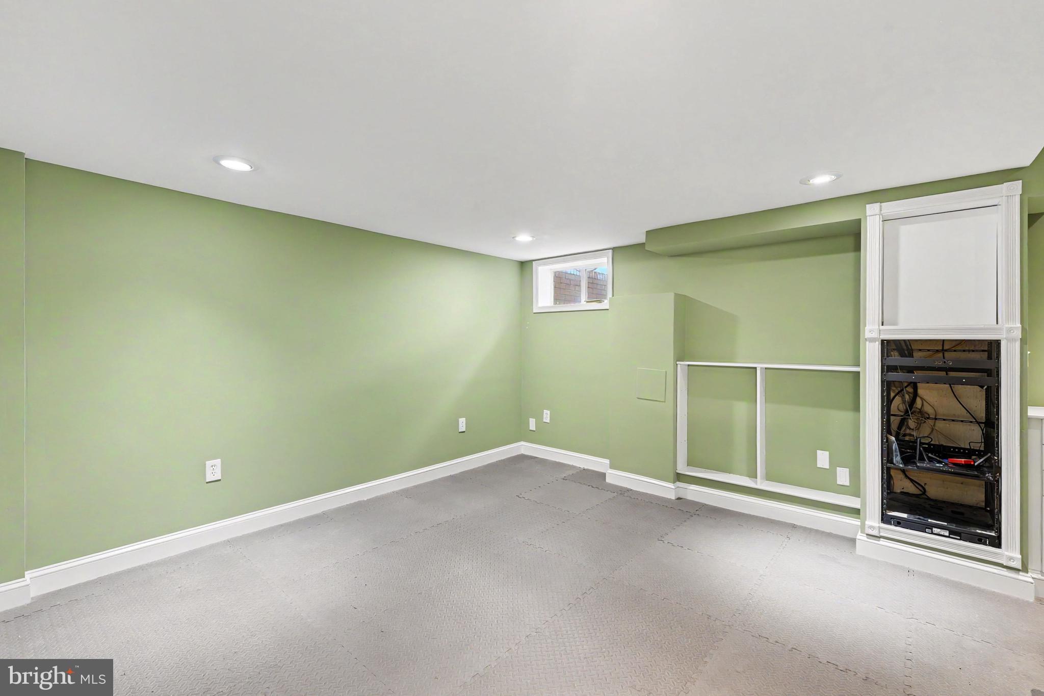 EASTWOOD - Residential