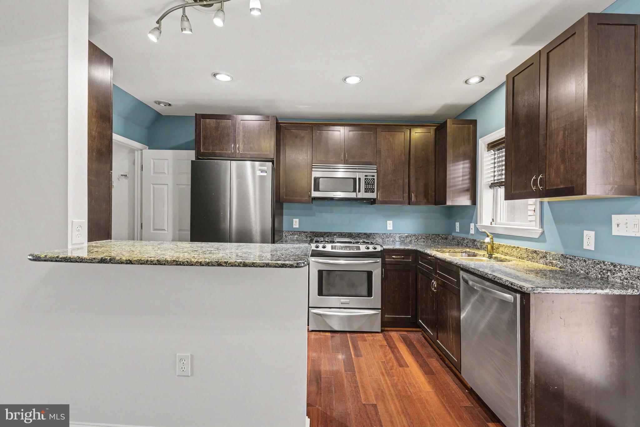 EASTWOOD - Residential