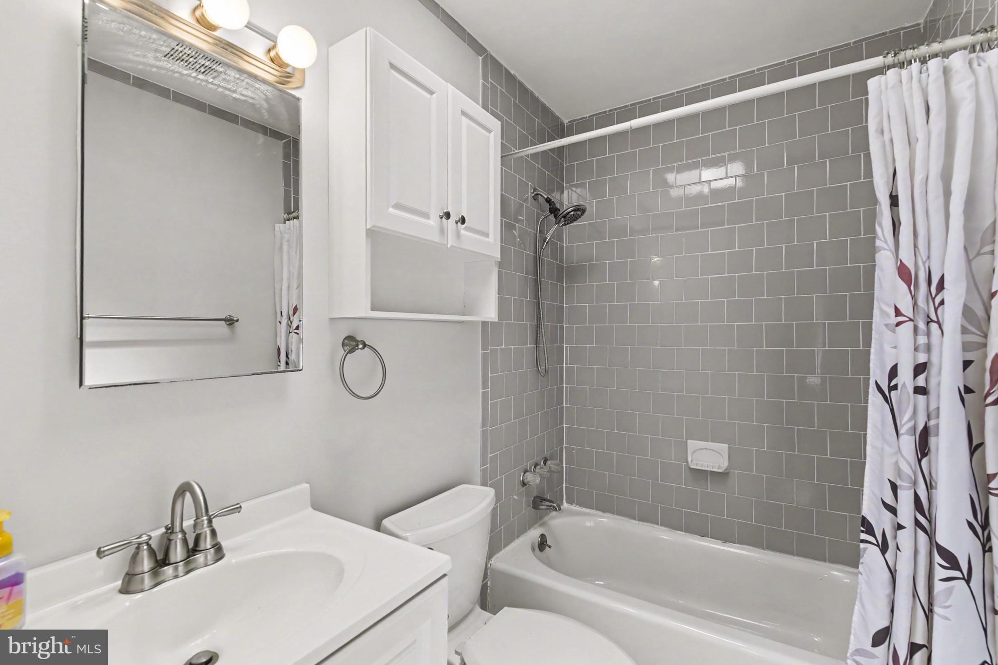 EASTWOOD - Residential