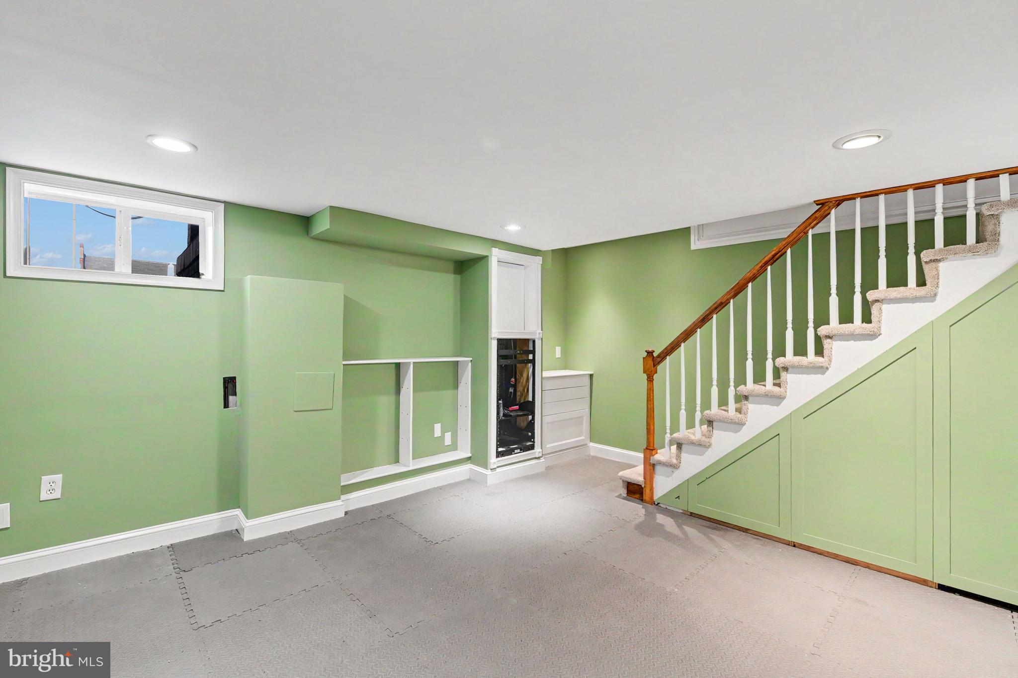 EASTWOOD - Residential