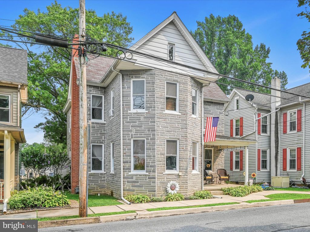 Photo of 215 N CEDAR ST, LITITZ, PA 17543 (MLS # PALA2037348)