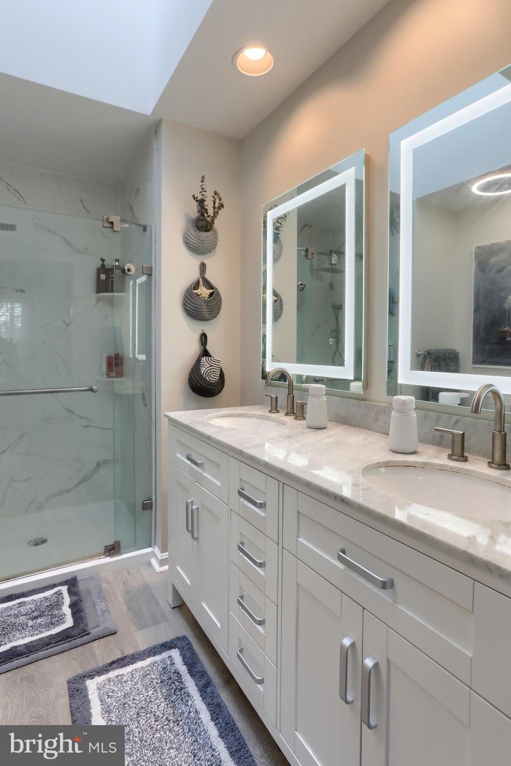 SOUTHPOINT - Residential