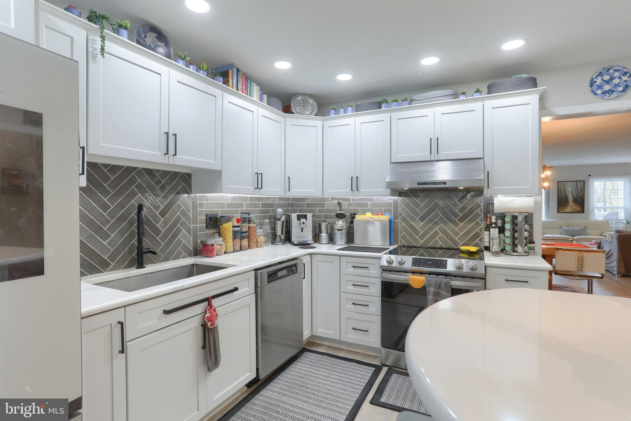 SOUTHPOINT - Residential