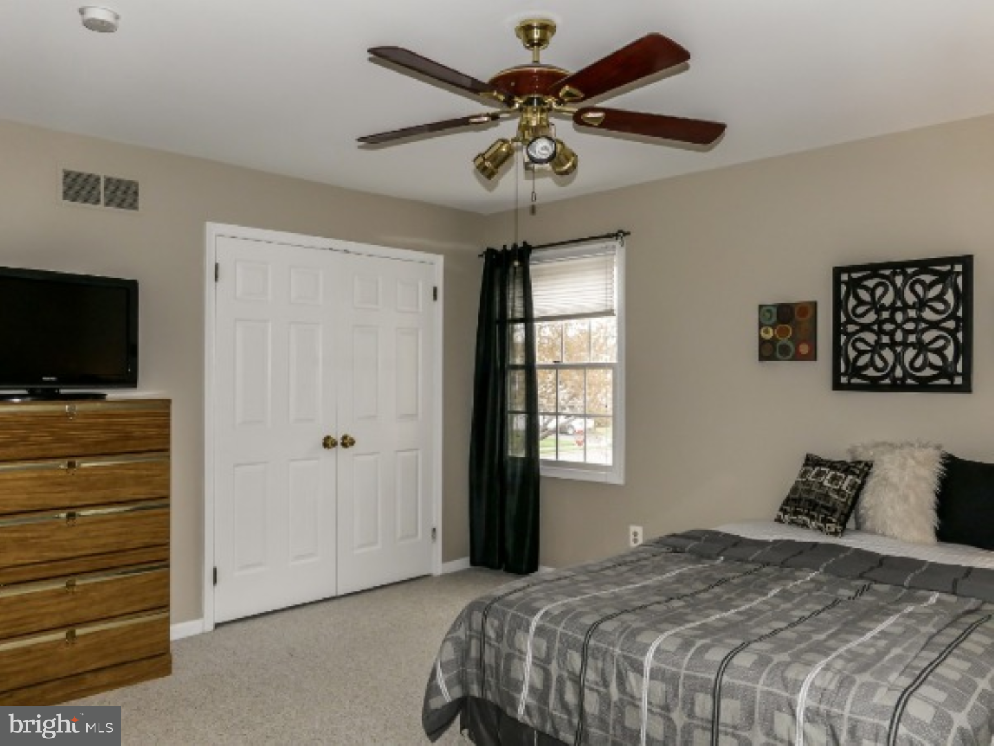 YARDLEY RUN - Residential