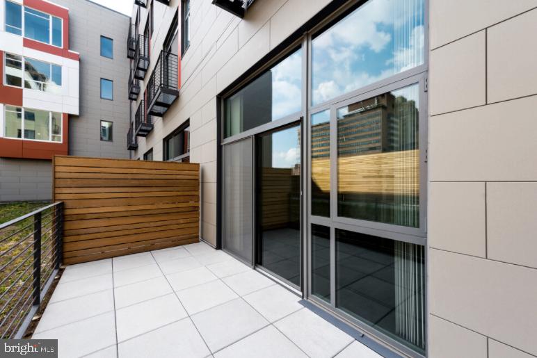 WASHINGTON SQ - Residential Lease