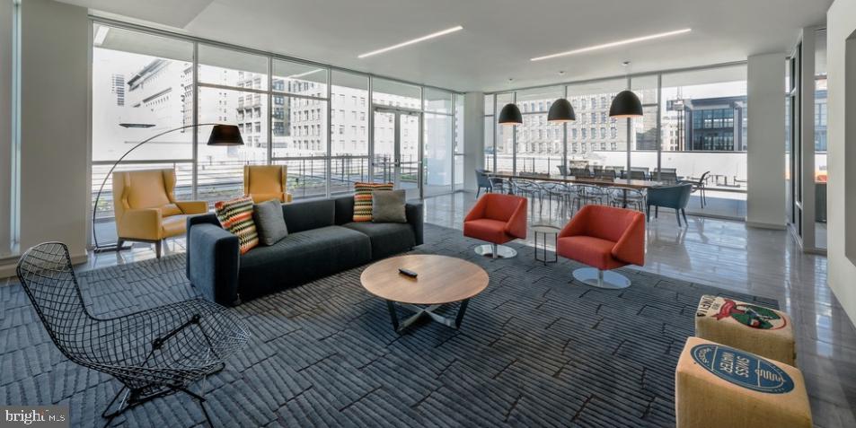 WASHINGTON SQ - Residential Lease