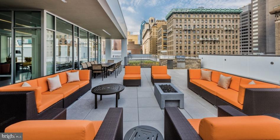 WASHINGTON SQ - Residential Lease