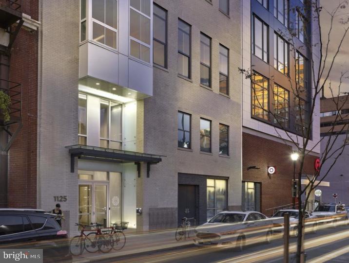 WASHINGTON SQ - Residential Lease