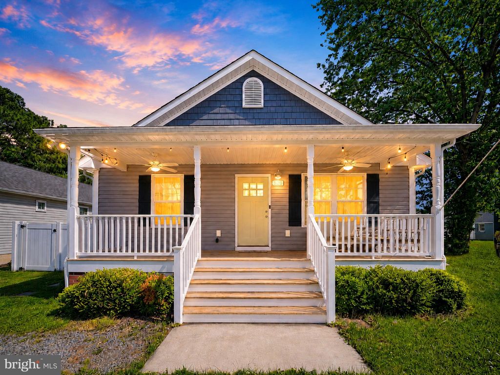 Photo of 320 2nd Street, COLONIAL BEACH, VA 22443 (MLS # VAWE2011294)