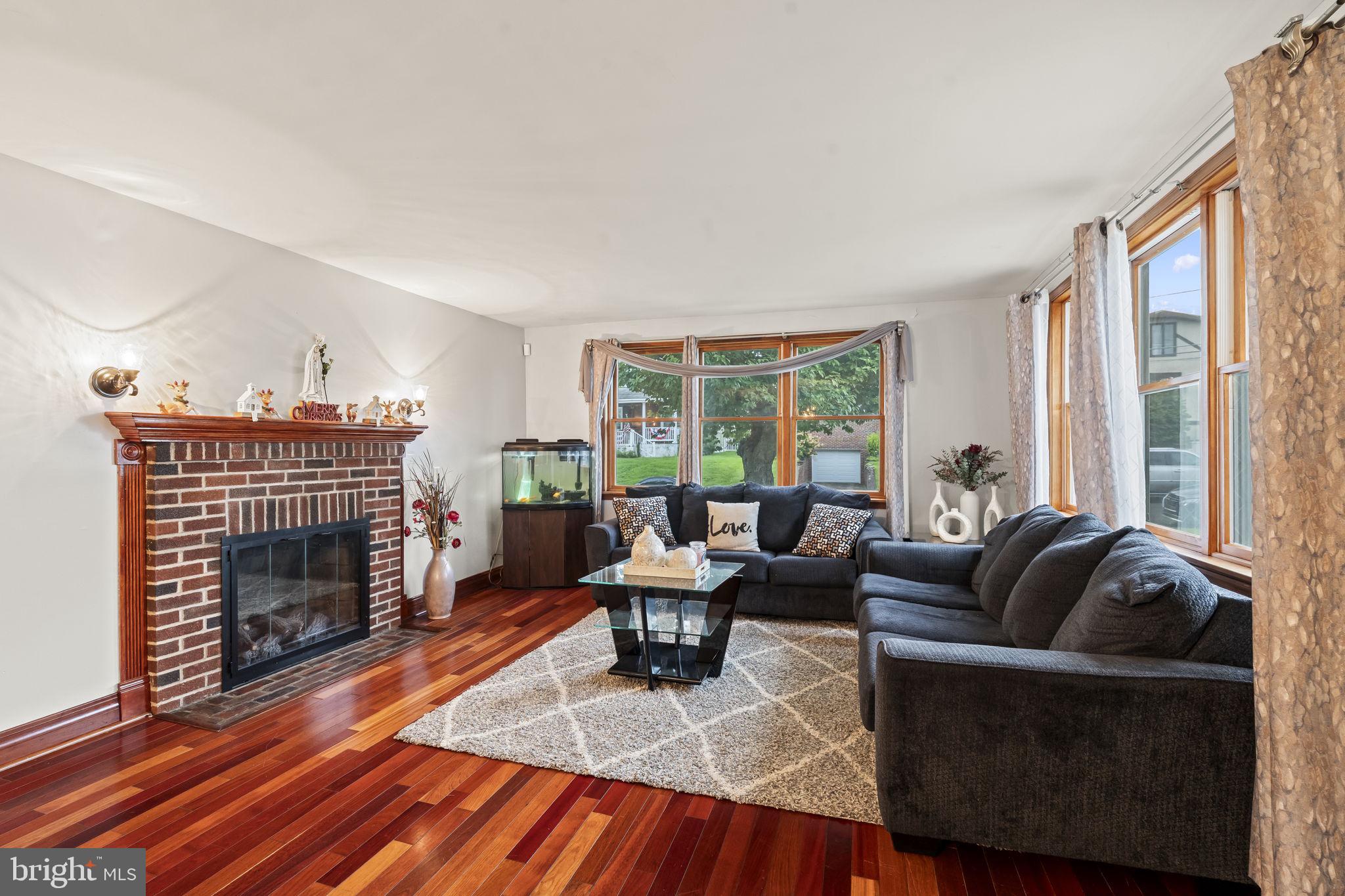 133 N CENTRAL AVENUE