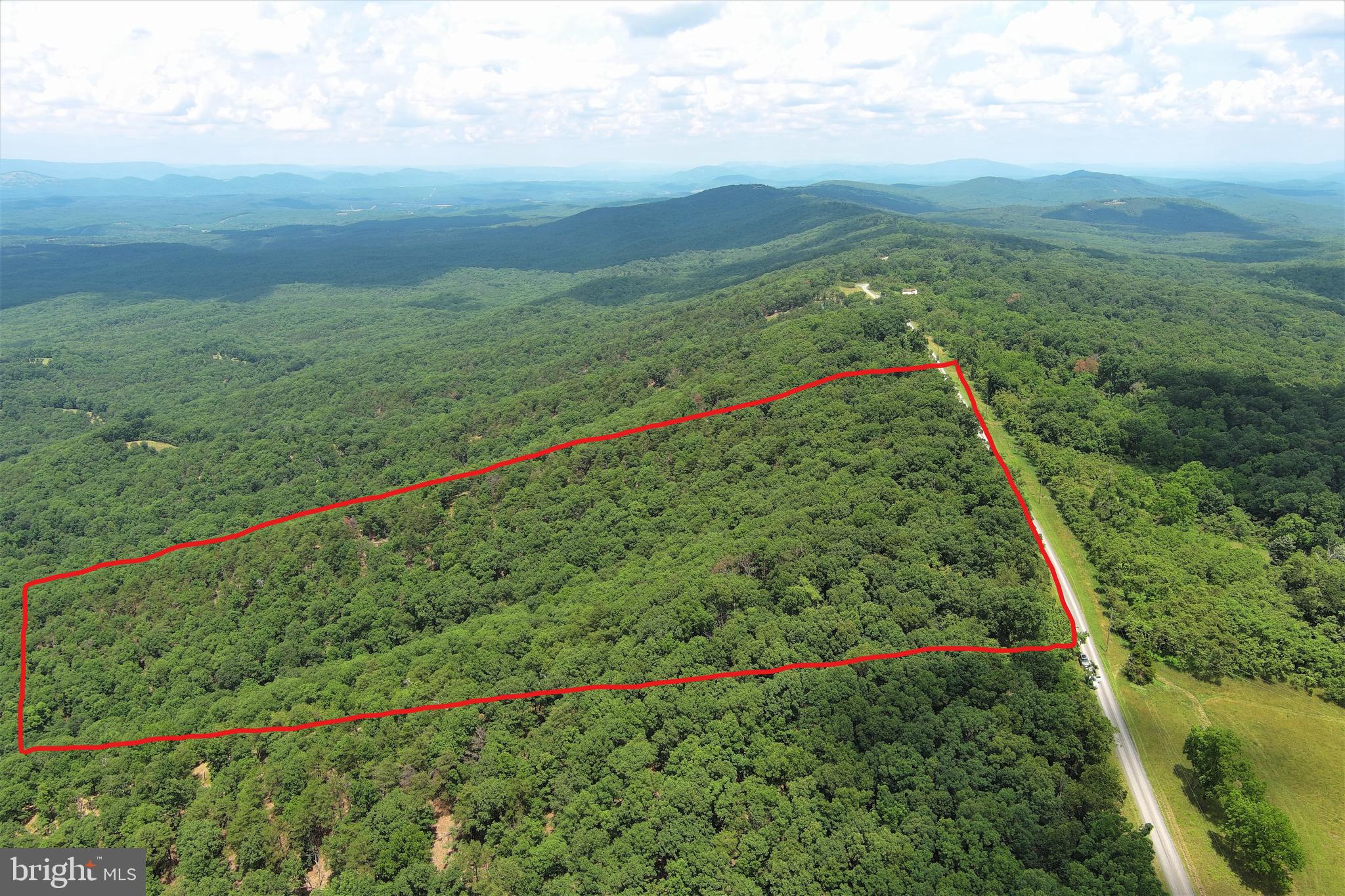 BLUFFS ON THE POTOMAC - Land