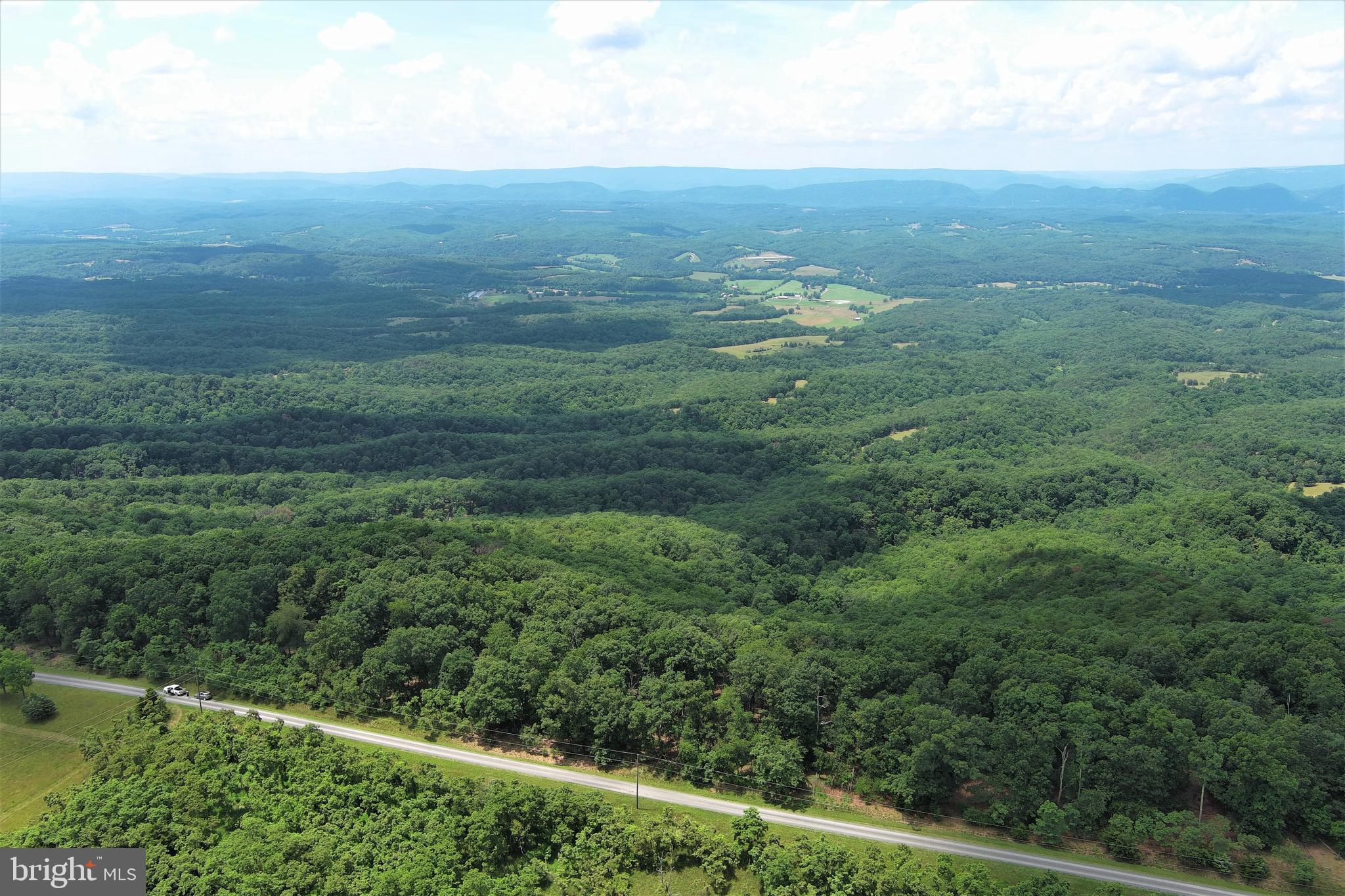 BLUFFS ON THE POTOMAC - Land