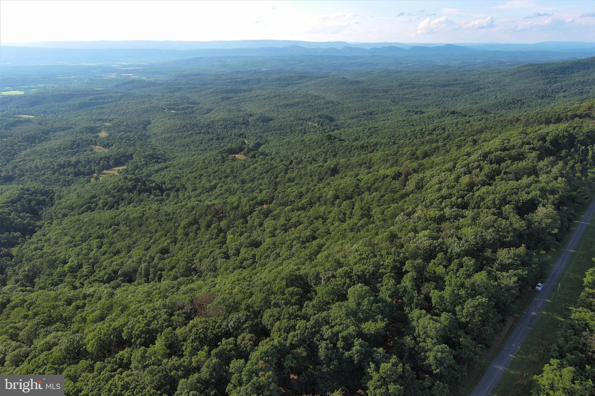 BLUFFS ON THE POTOMAC - Land