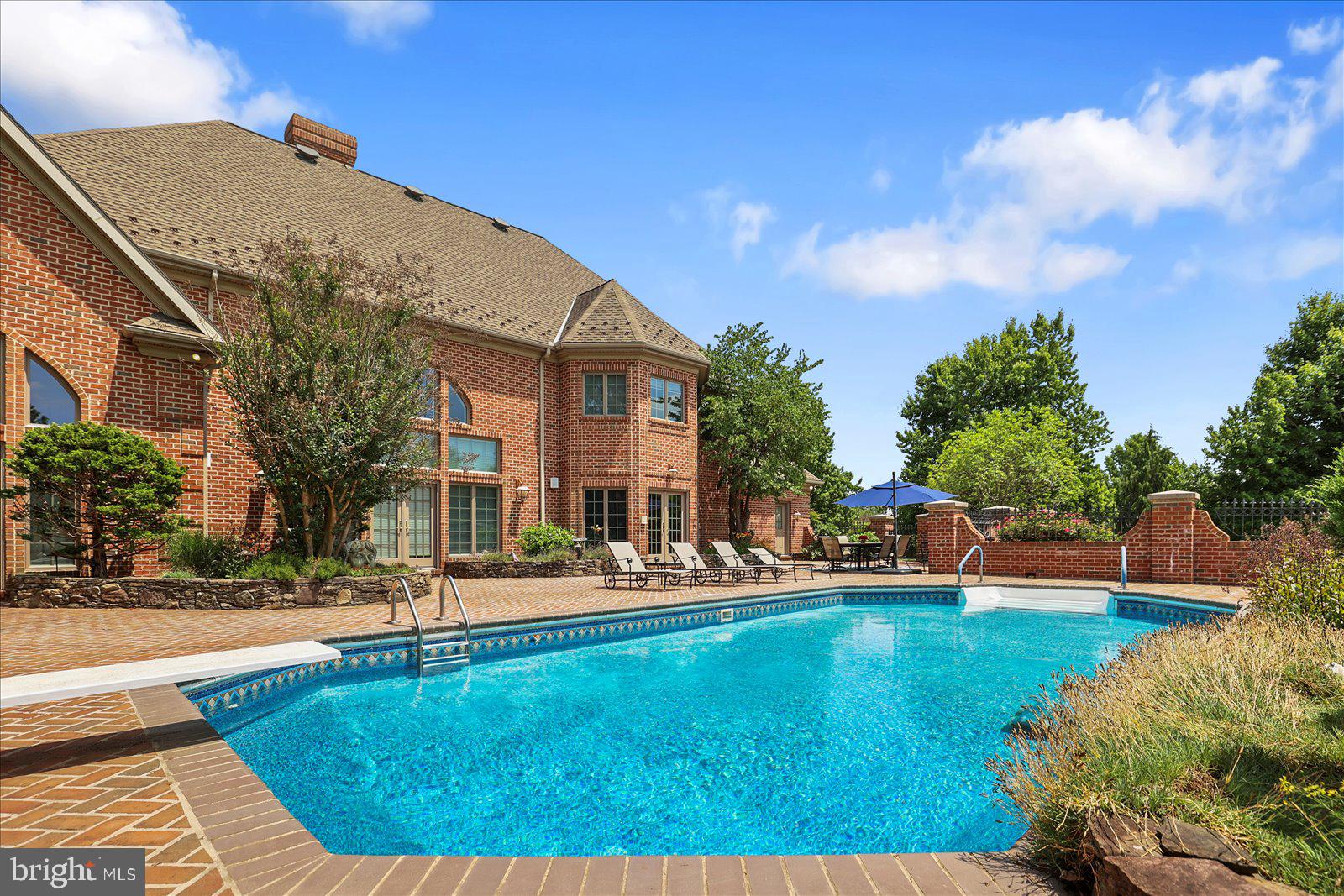 121 MADARA DRIVE