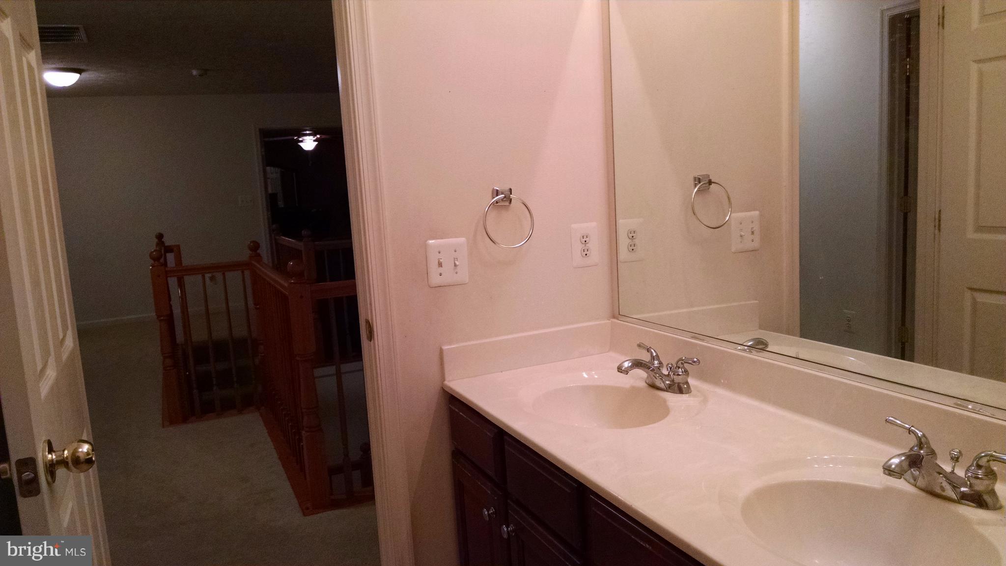 CATTAIL COMMONS - Residential