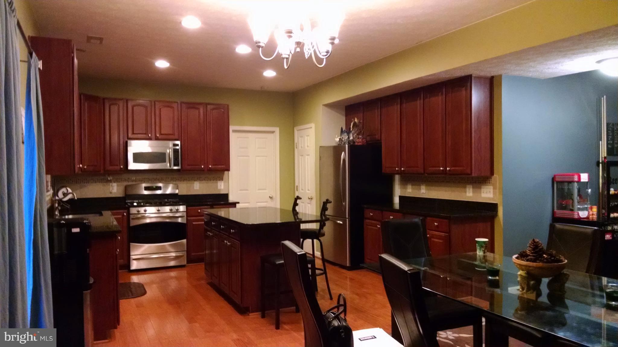 CATTAIL COMMONS - Residential