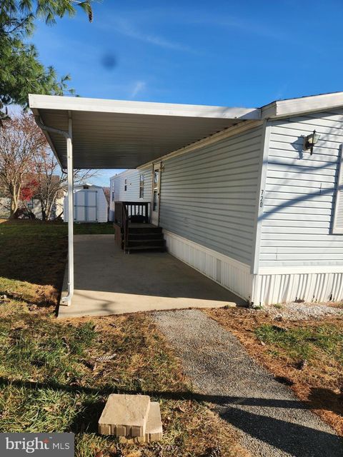 720 SHAWNA AVENUE YORK PA 17402