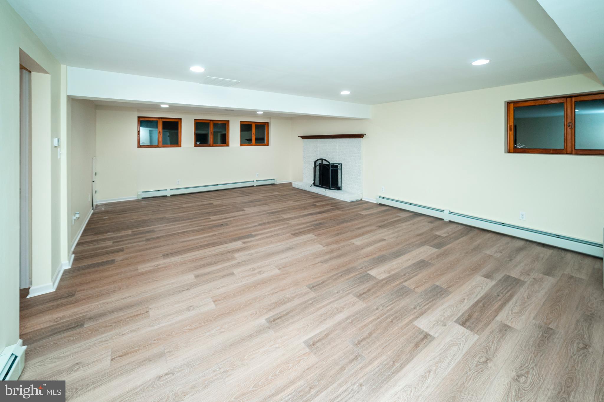 E L DAVIS - Residential