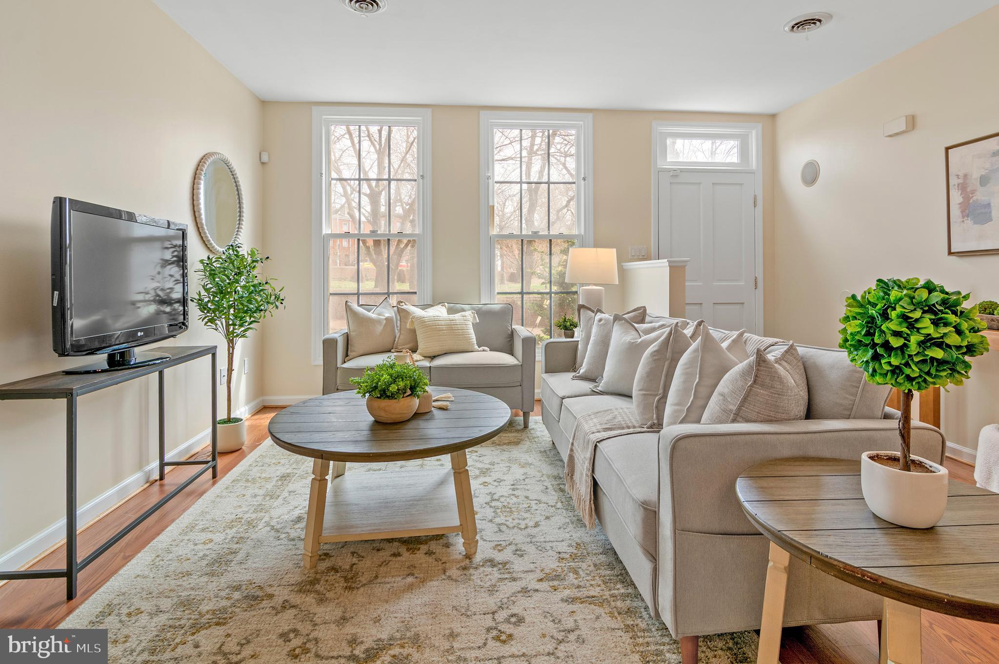 512 SAINT MARY STREET