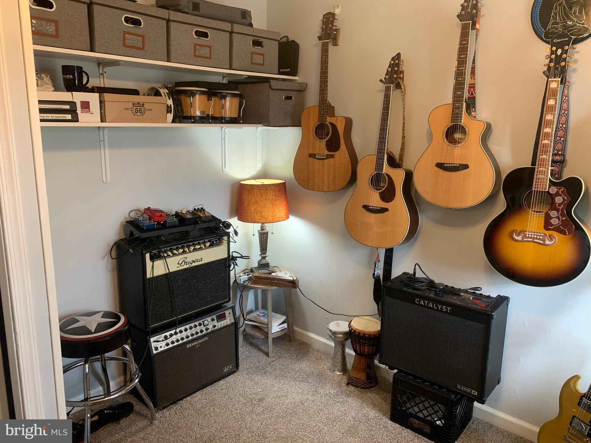 OAKTREE HOLLOW - Residential