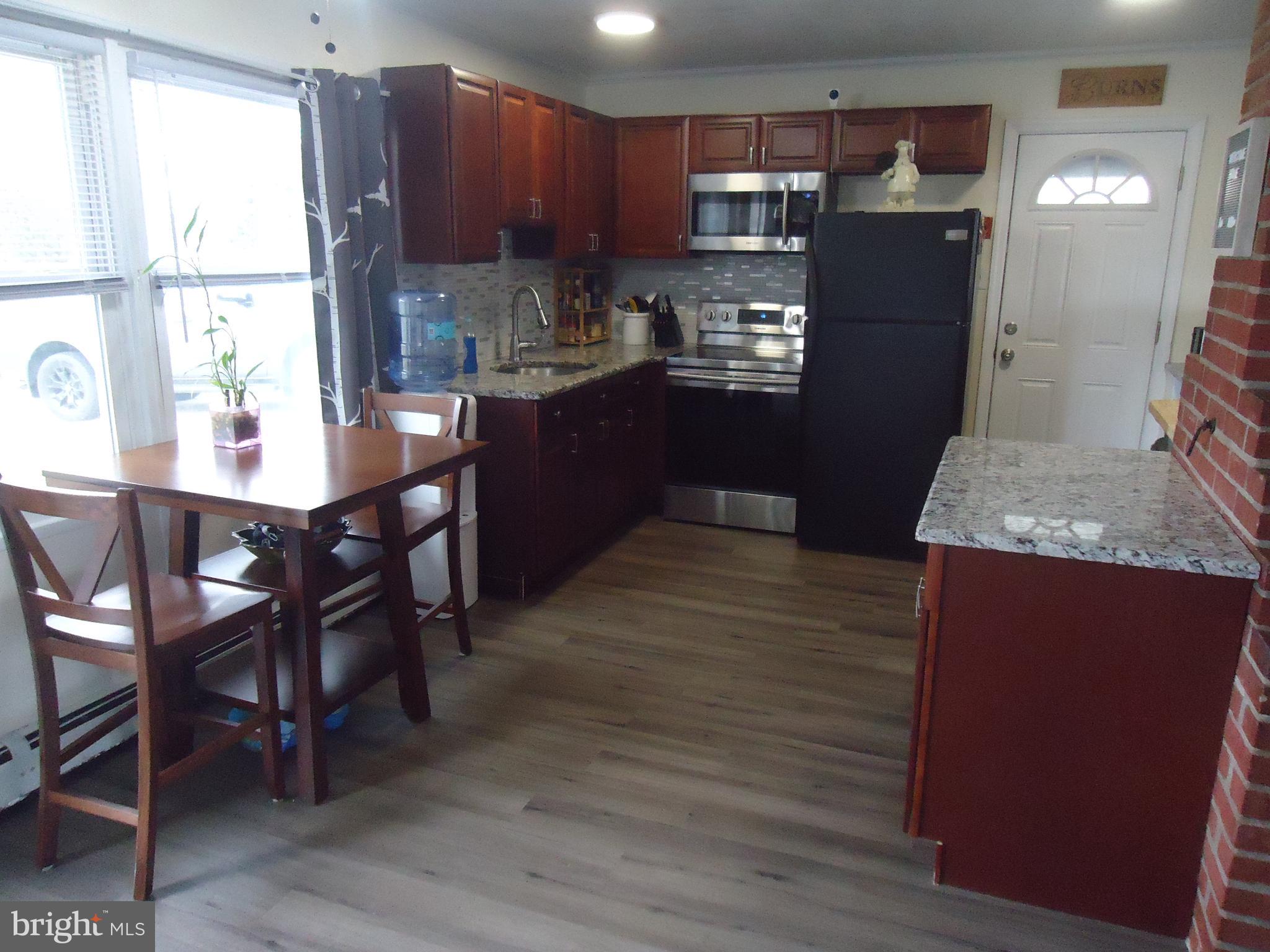 OAKTREE HOLLOW - Residential