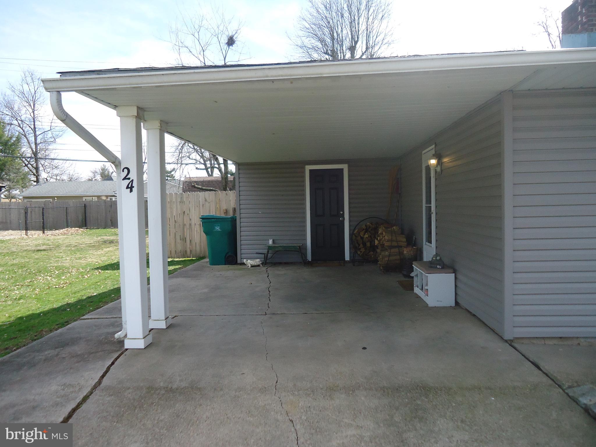 OAKTREE HOLLOW - Residential