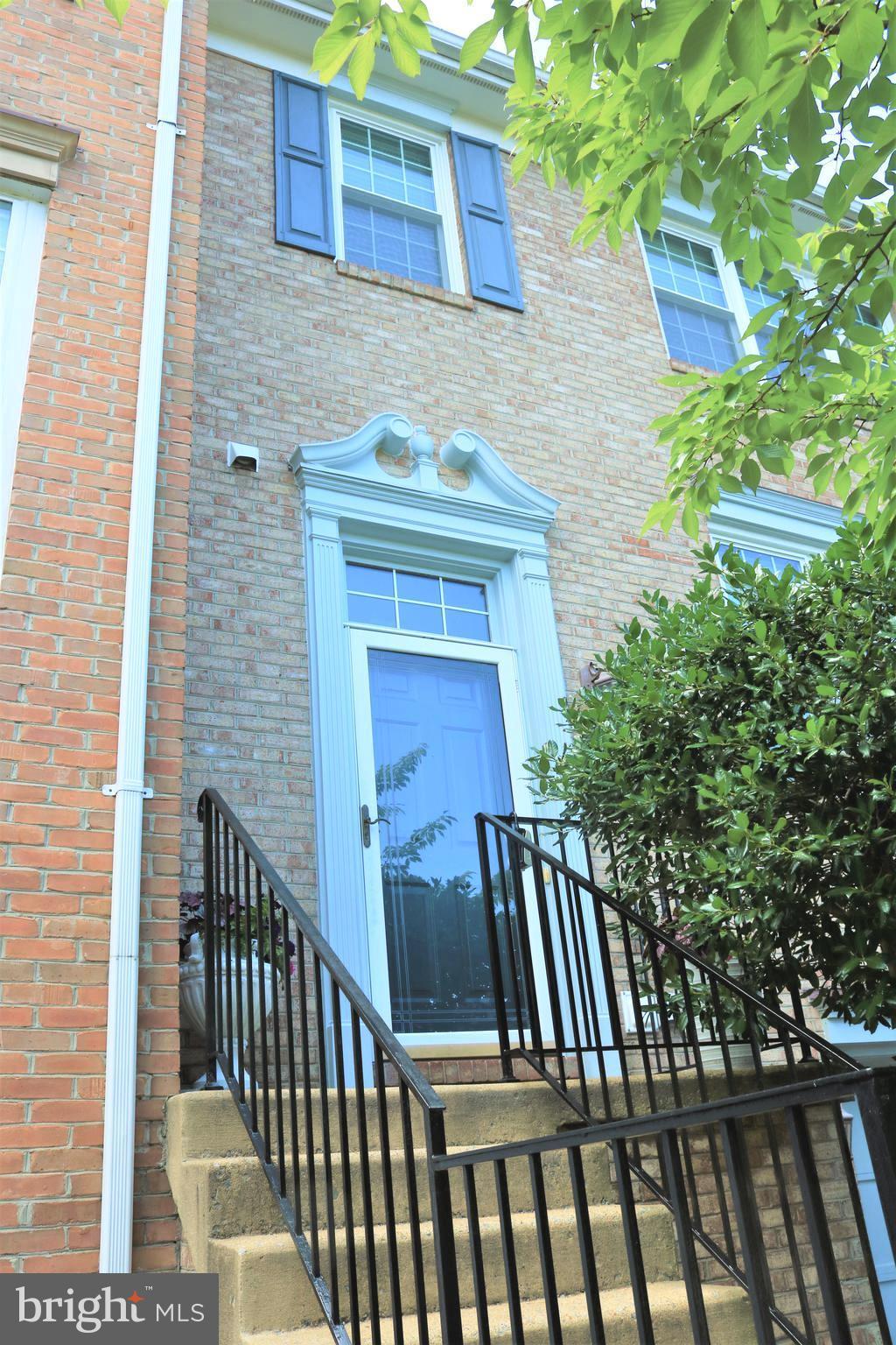 KINGSTOWNE - Residential Lease