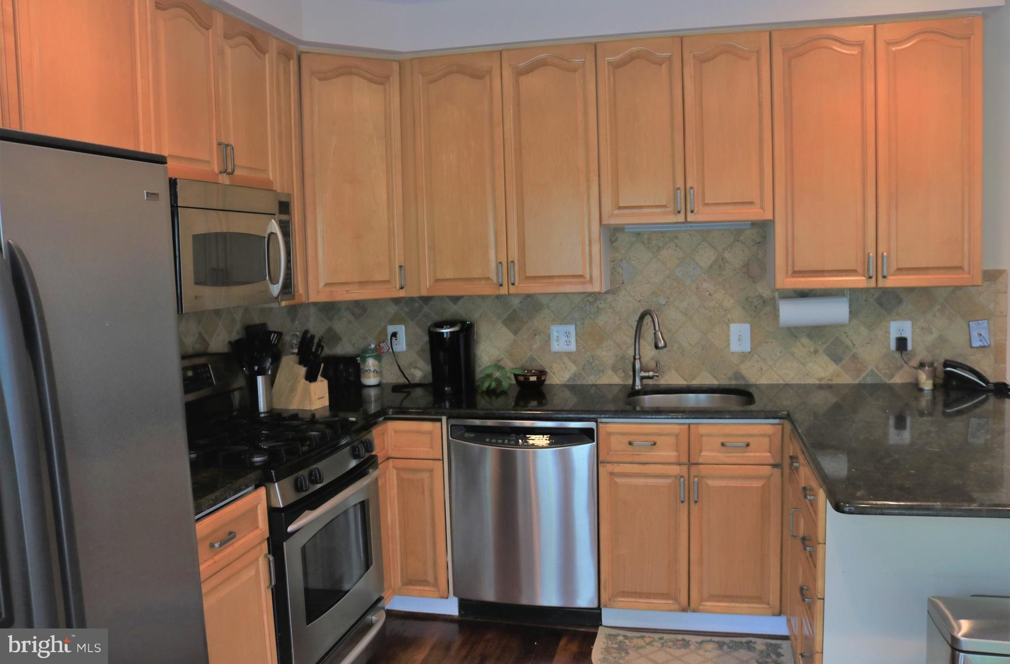 KINGSTOWNE - Residential Lease