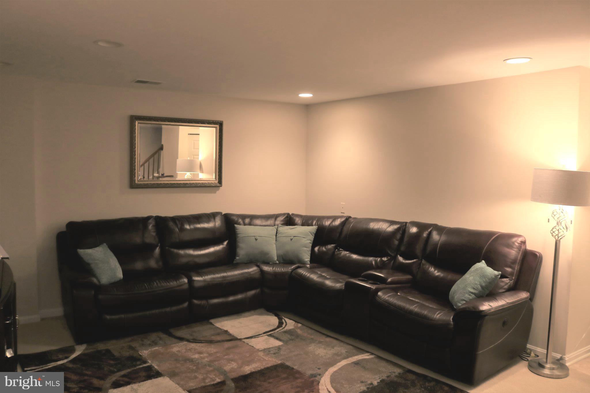 KINGSTOWNE - Residential Lease