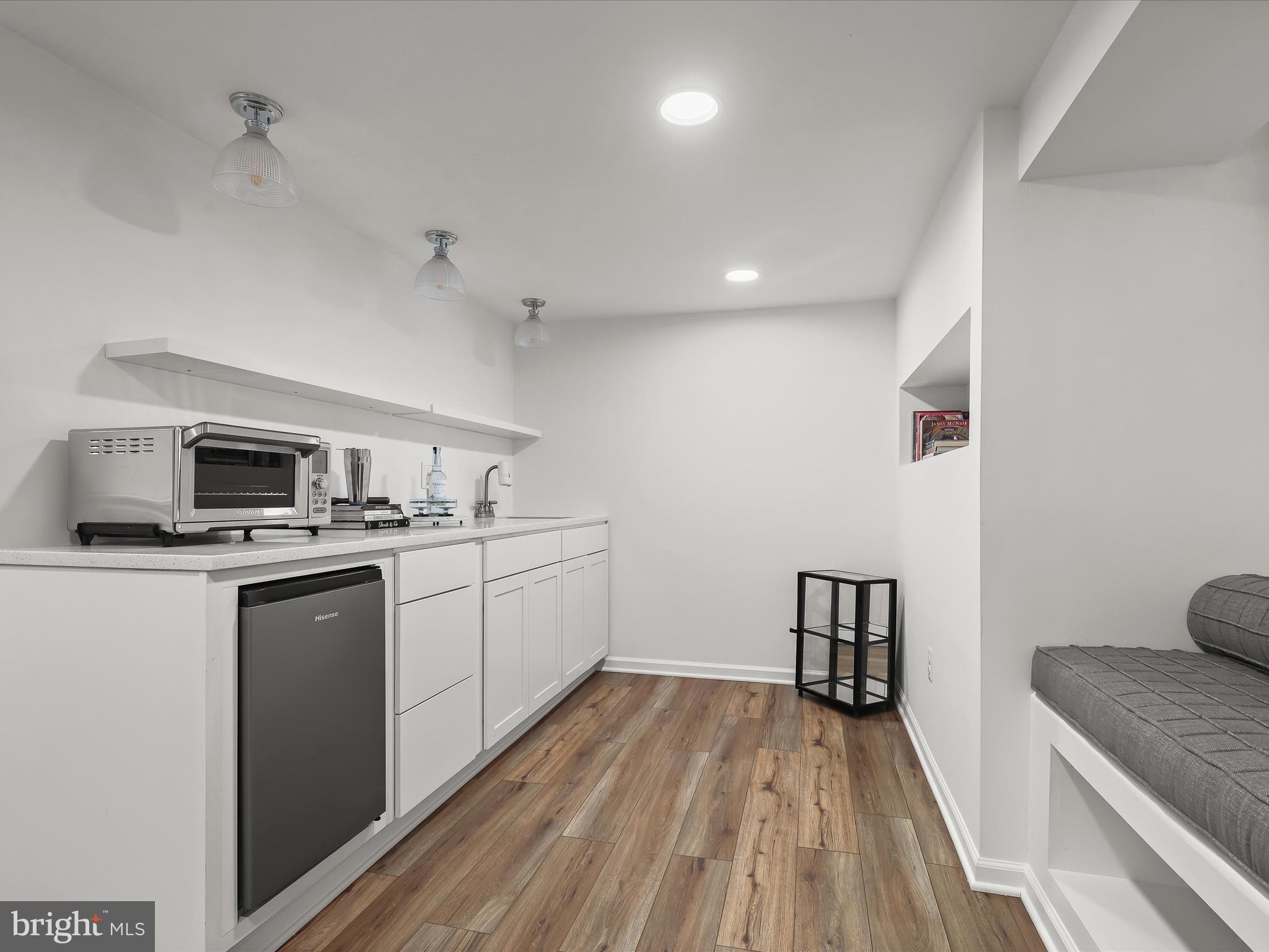 MAYFIELD - Residential