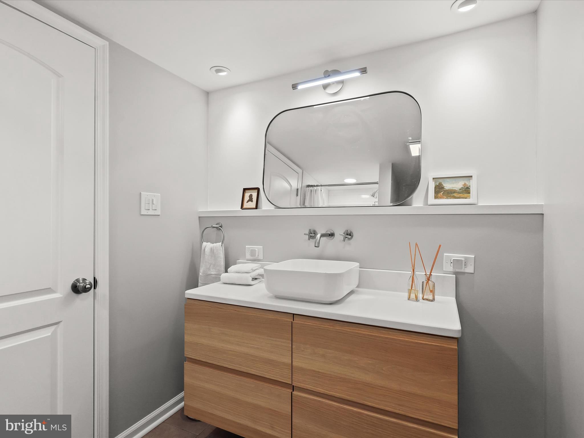 MAYFIELD - Residential