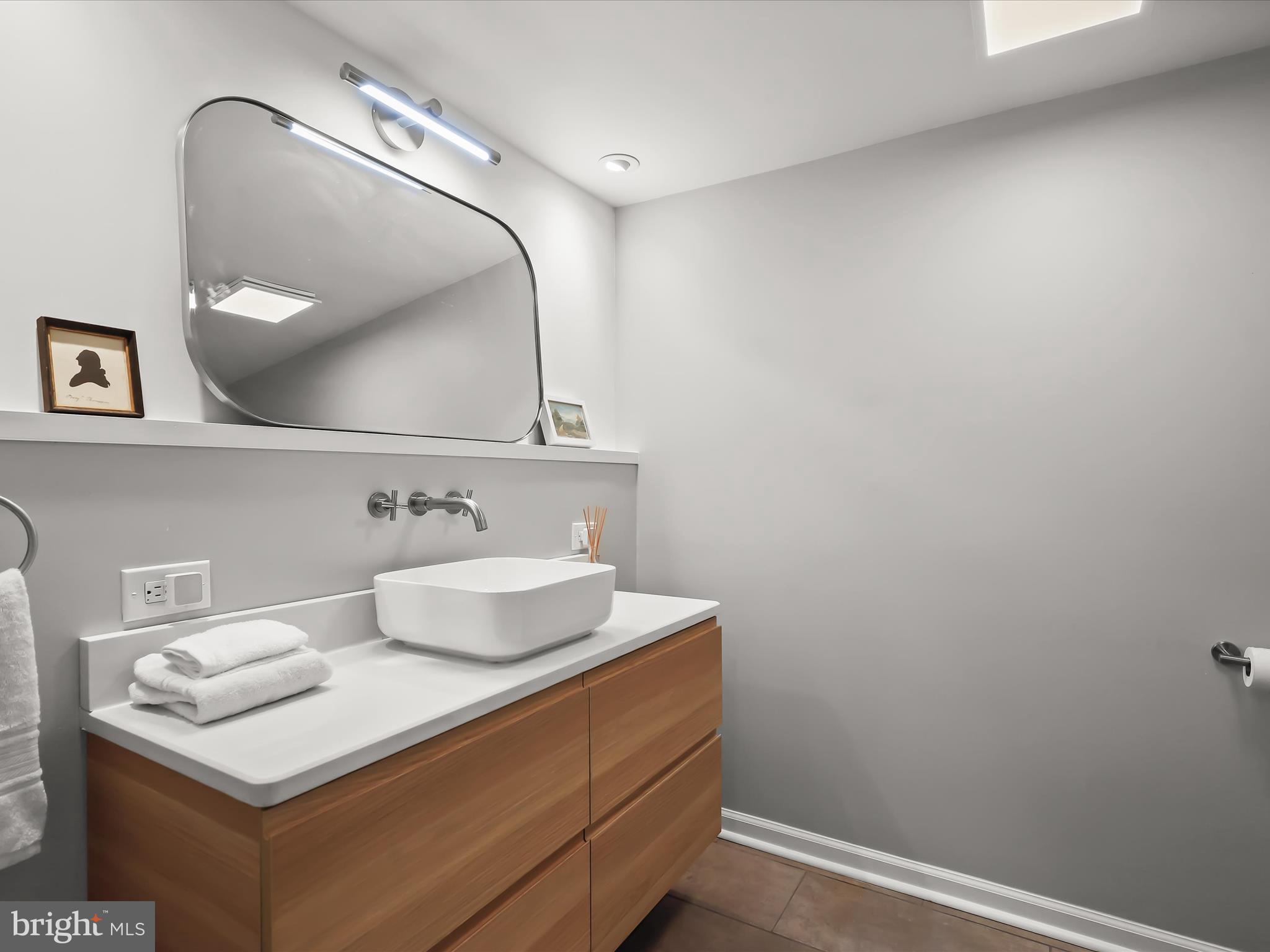 MAYFIELD - Residential