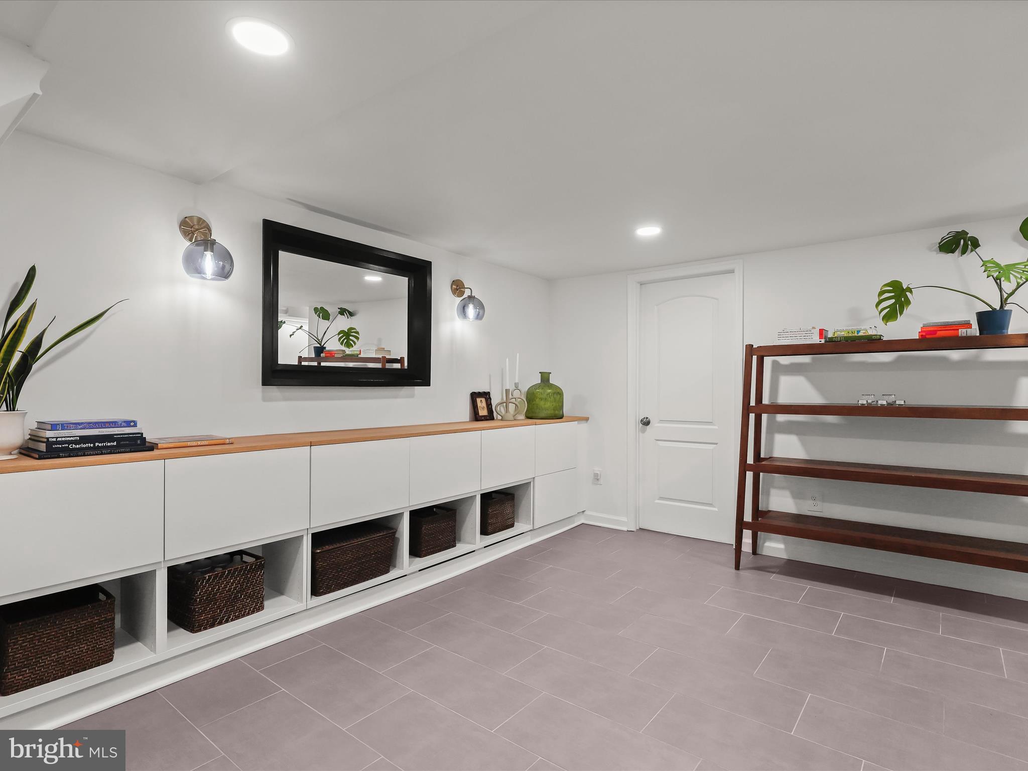 MAYFIELD - Residential