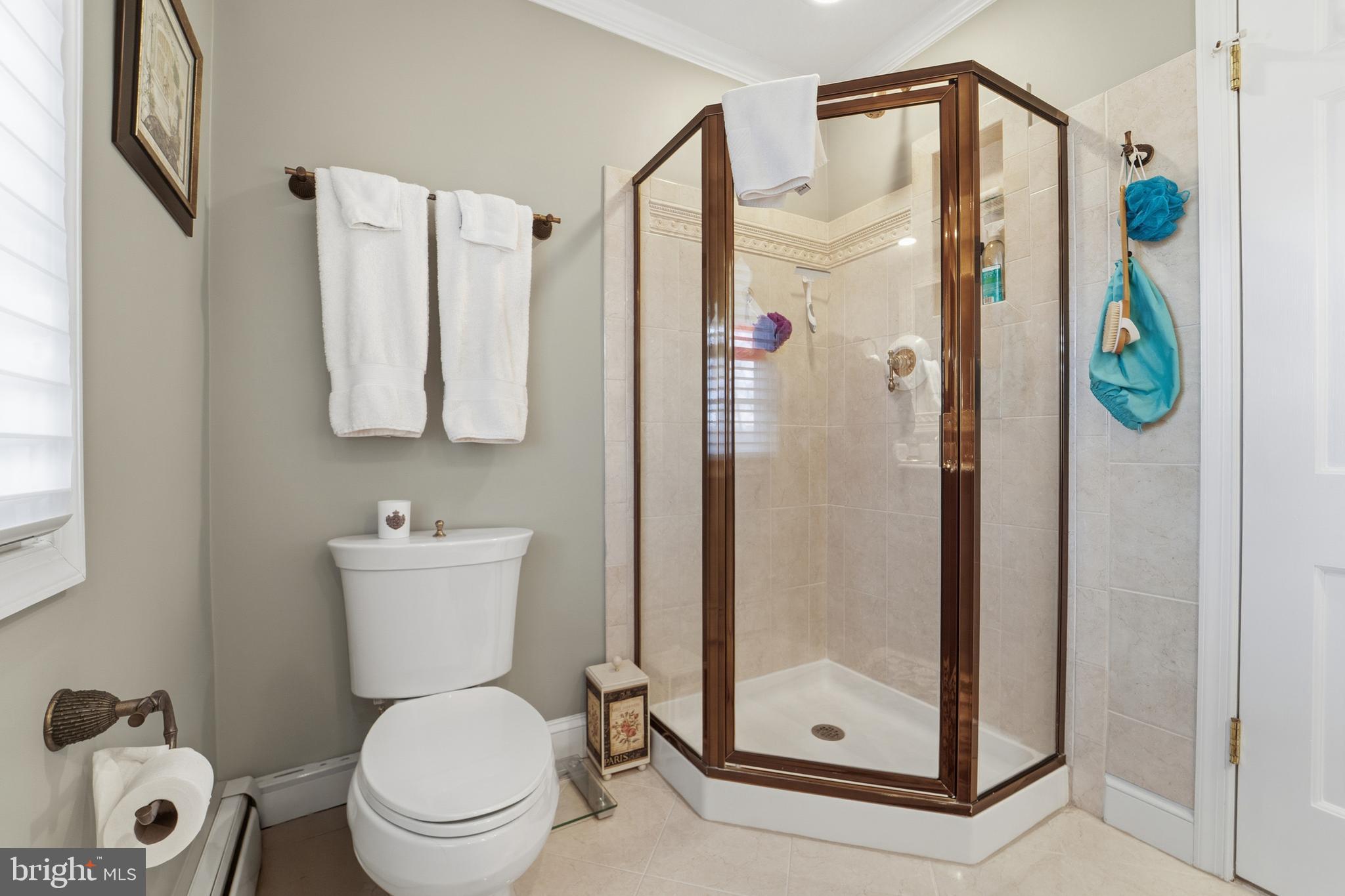 RIVERSIDE MANOR - Residential