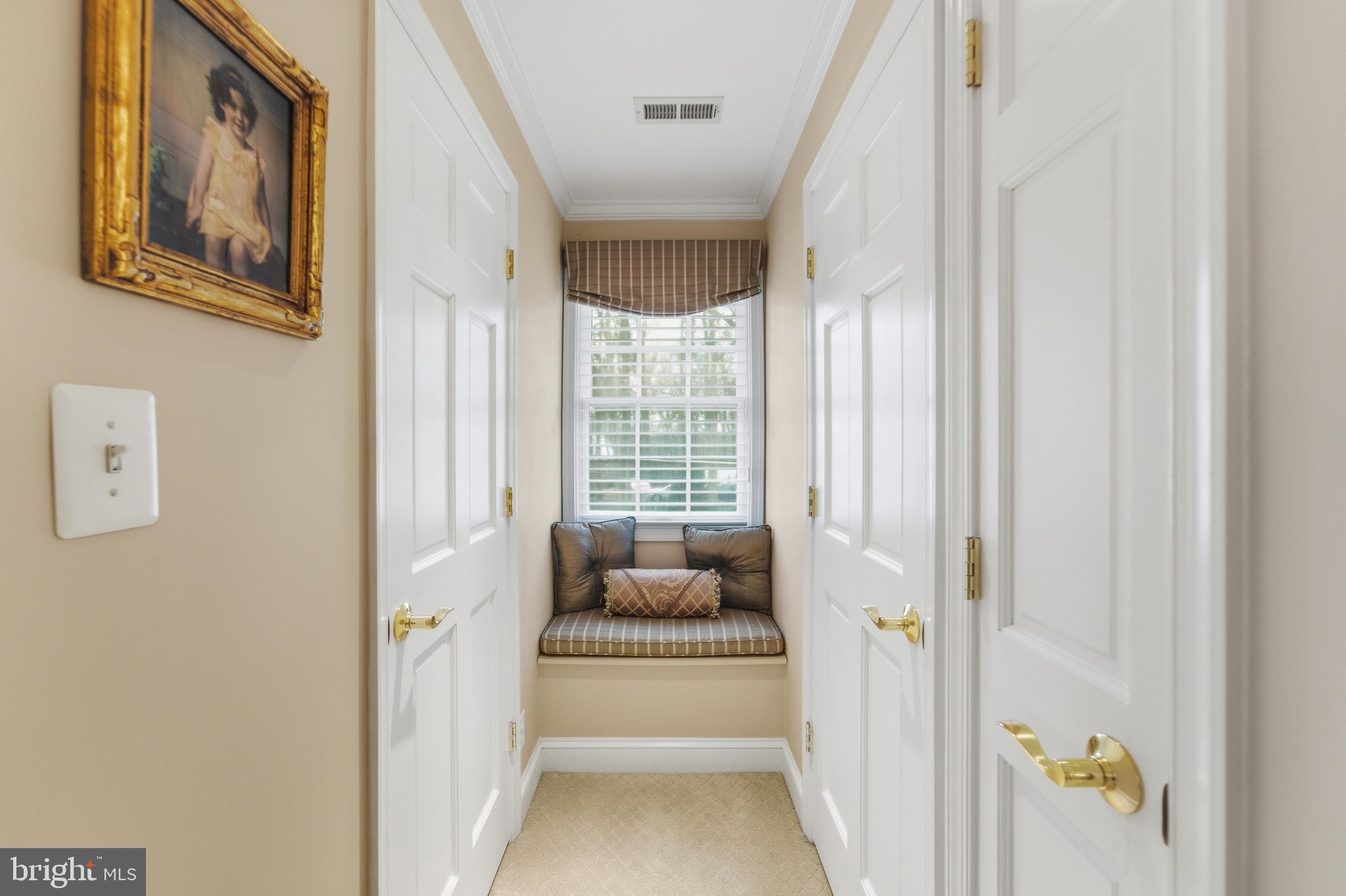 RIVERSIDE MANOR - Residential