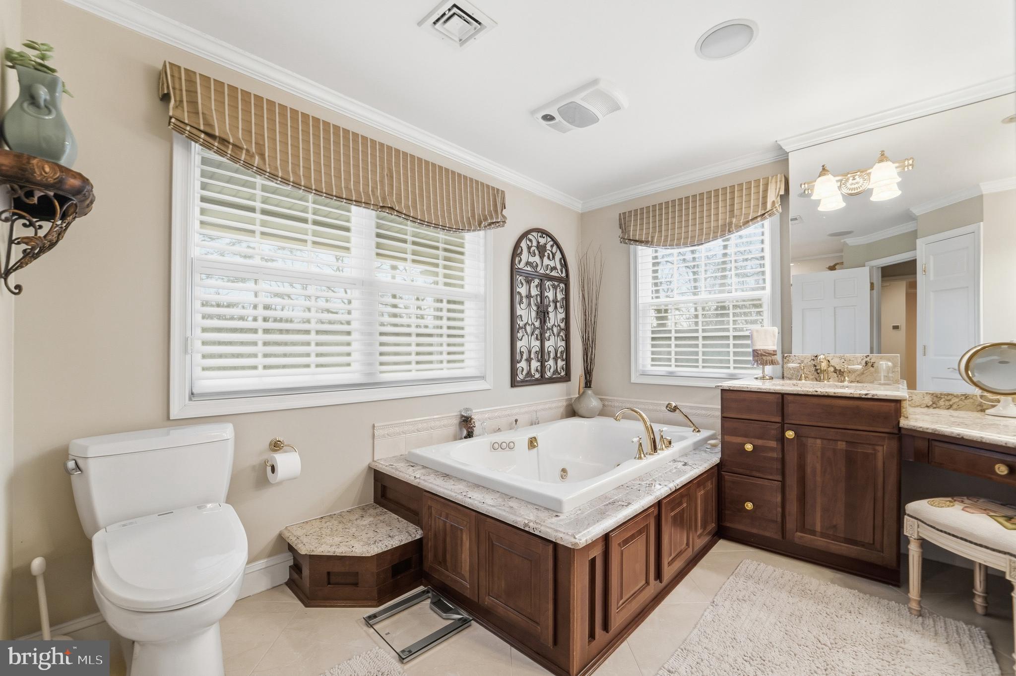 RIVERSIDE MANOR - Residential