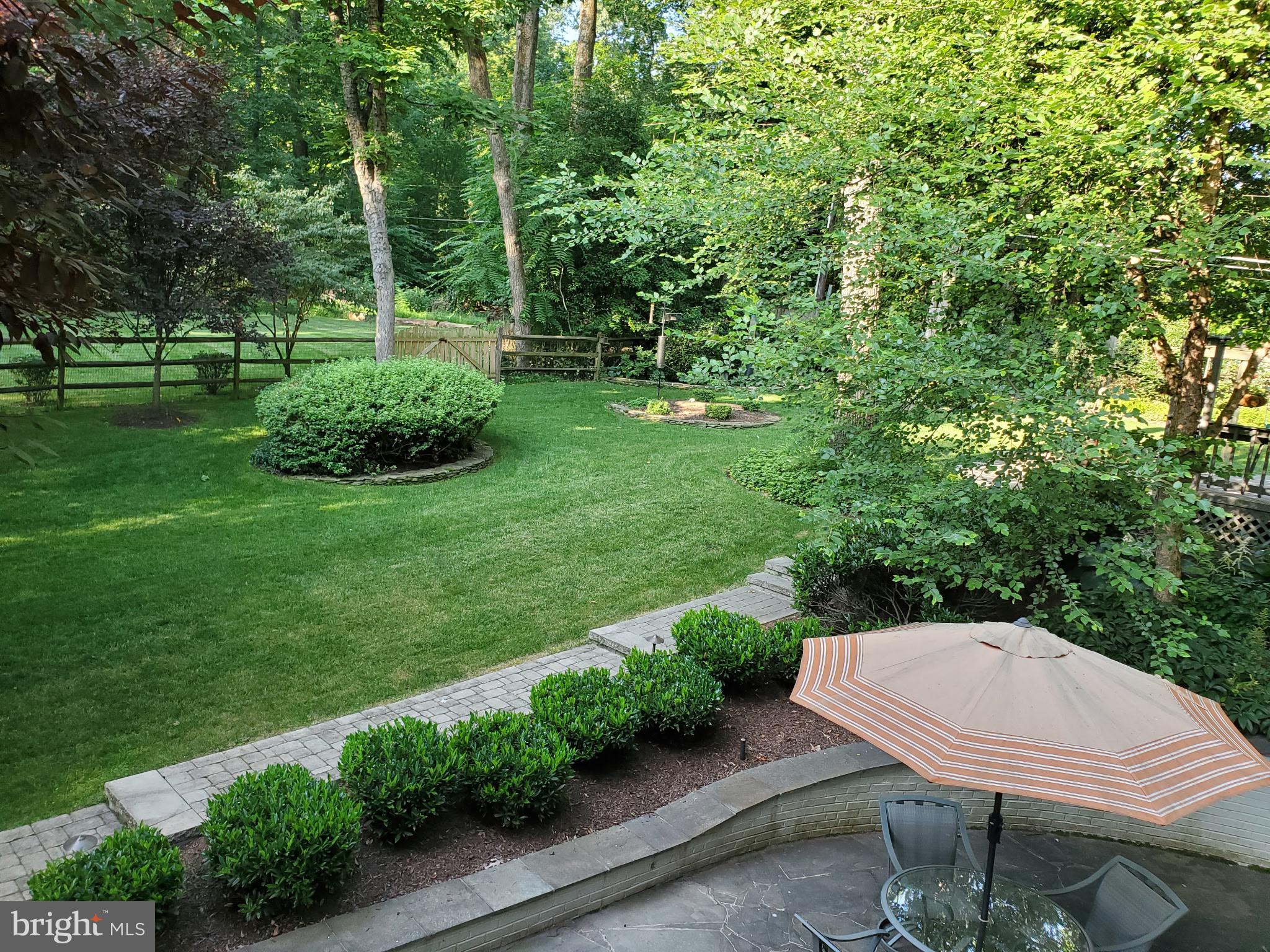 RIVERSIDE MANOR - Residential