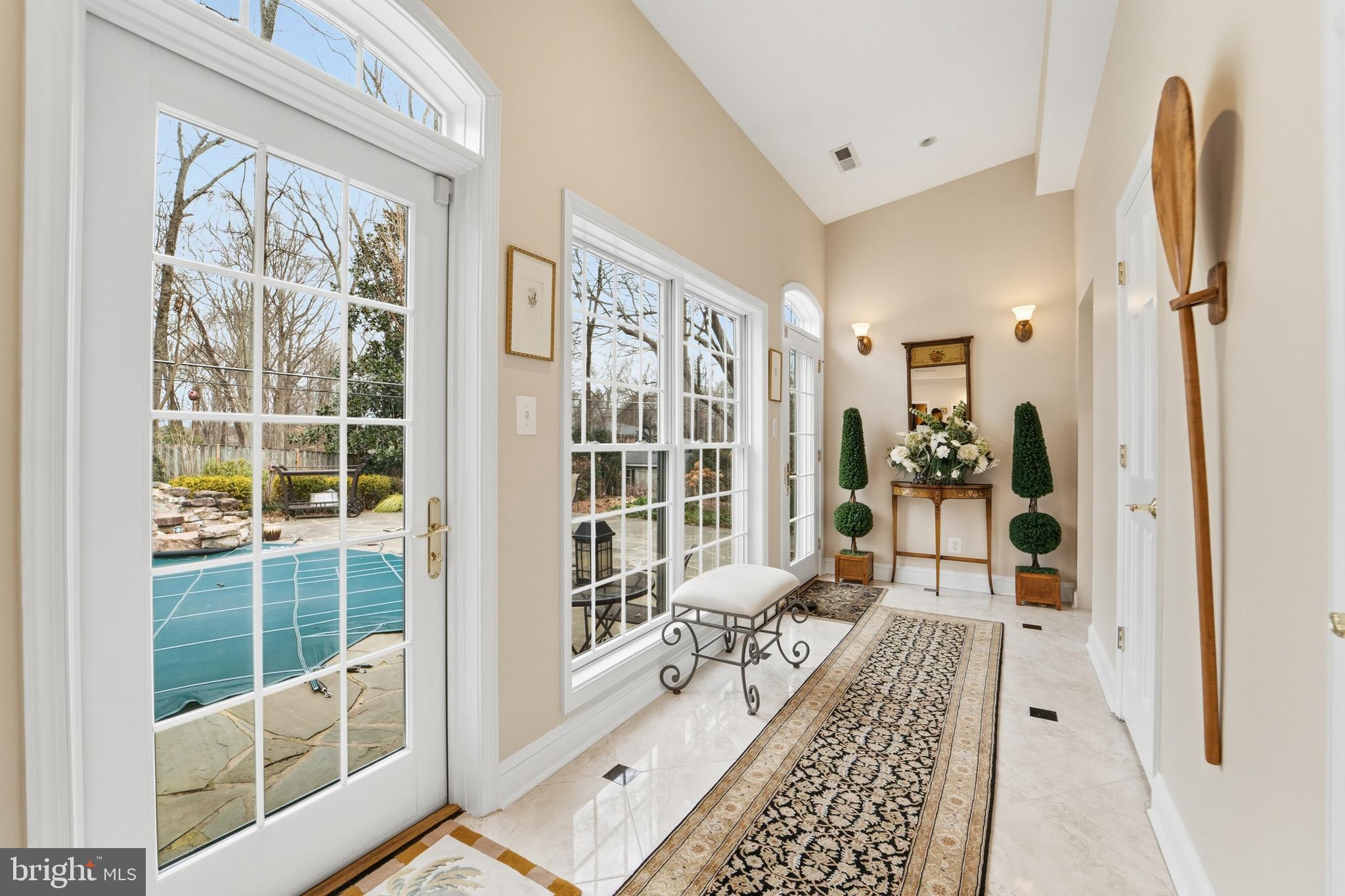 RIVERSIDE MANOR - Residential