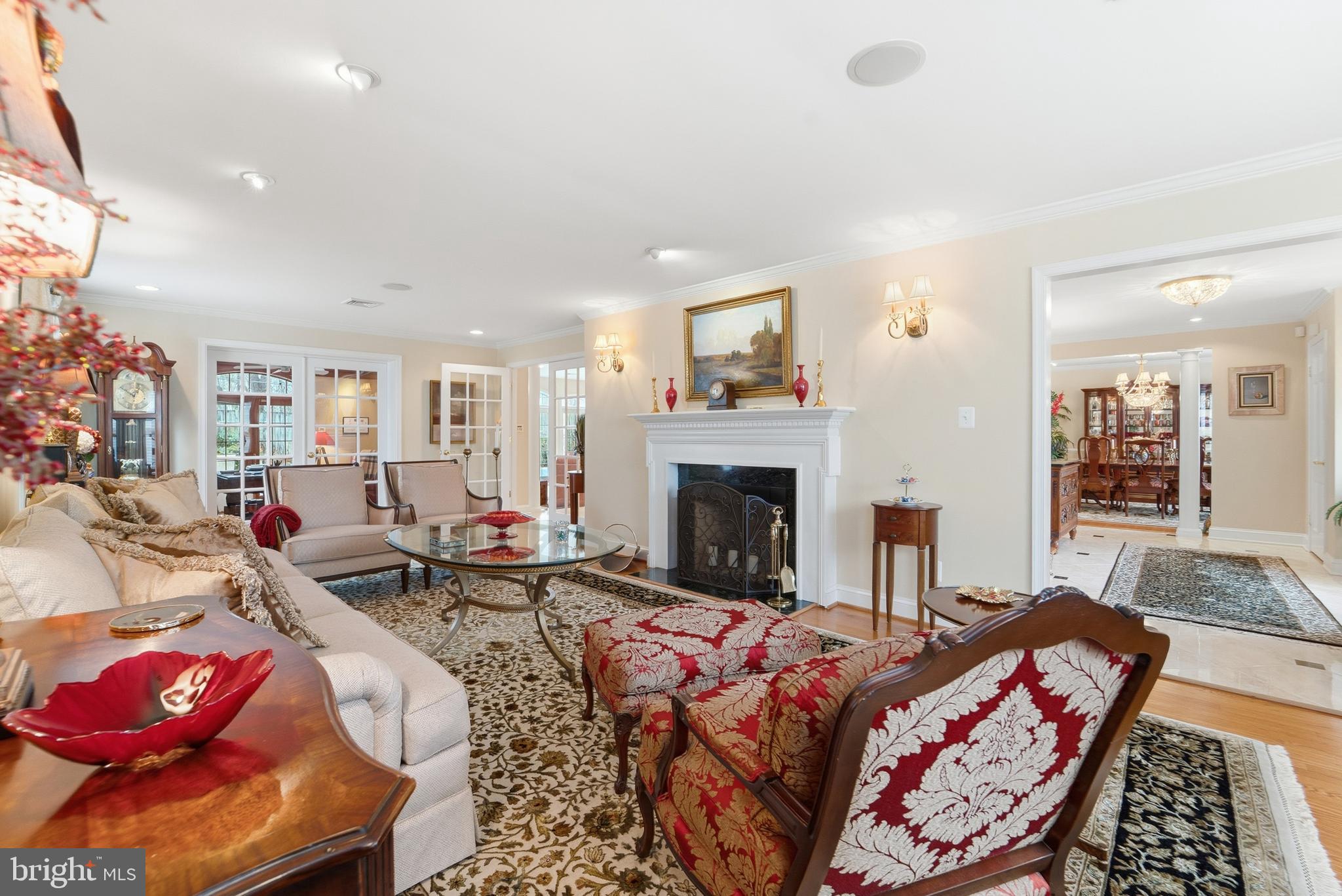 RIVERSIDE MANOR - Residential