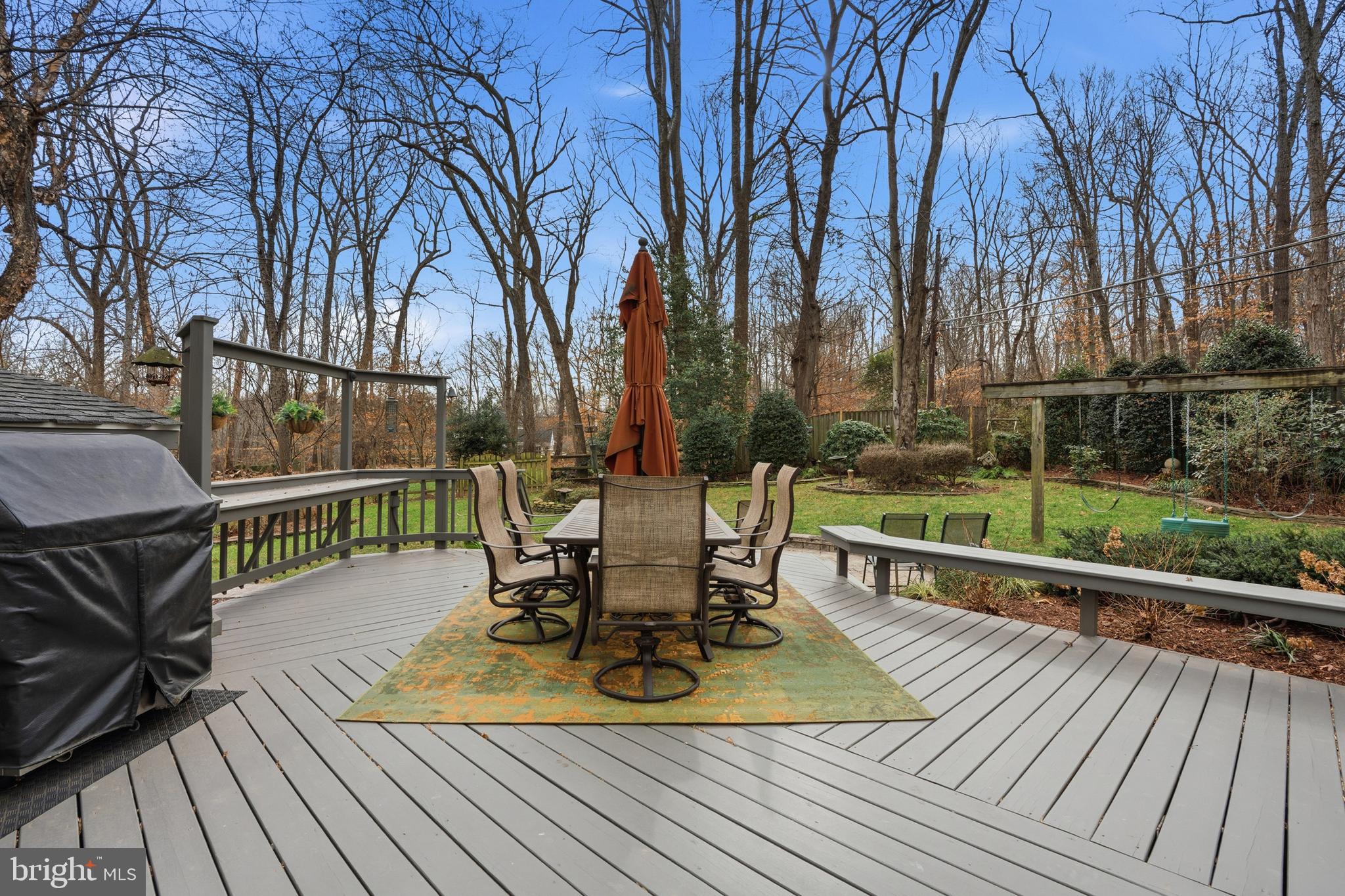 RIVERSIDE MANOR - Residential